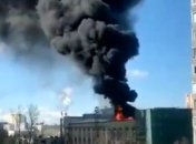 Горит медицинский центр