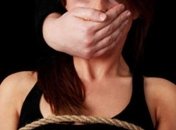 Штаб АТО: Боевики похищают девушек для продажи за границу