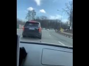 Нардеп Фельдман устроил "шашки" на дороге и нашел неожиданное объяснение своему поступку (видео)