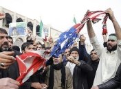 Гибель Сулеймани: на улицах Ирана собираются протестующие (Фото)