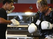 Звезда Голливуда Микки Рурк вскоре может завершить боксерскую карьеру