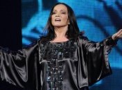 София Ротару упала под елку во время съемок 