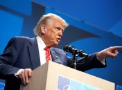 Чому Трамп не хоче змінювати свою дивну зачіску