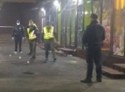 Вибух на ринку Києва: невідомий жбурнув у бік магазинів гранату Ф-1