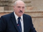 Лукашенко сравнил протестующих с "фашистами"