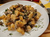 Як приготувати картоплю з грибами