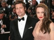 Анджелина Джоли и Брэд Питт хотят усыновить седьмого ребенка