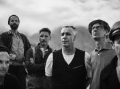 Следуй за пламенем: группа Rammstein везет огромную спичку в тур по Европе