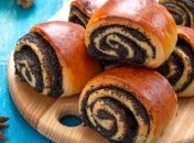 Смачні та ароматні булочки з маком