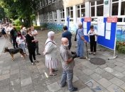 Отдал жизнь за голос: на выборах в Польше человек скончался от жары 