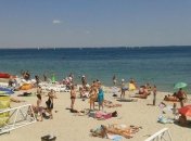 На море на Одещину приїхали десятки тисяч туристів: влада нагадала про карантин
