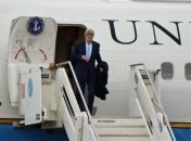 Керри изменил график, чтобы посетить Париж