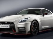 Обновленный суперкар Nissan GT-R NISMO (Фото)