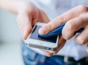 Следует использовать салфетку из микрофибры