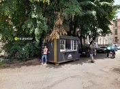 МАФ на Шулявке после зачистки "прячется" в углу и тени