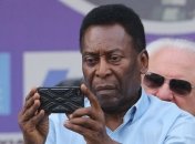 Легендарный Пеле попал в больницу