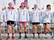 Сборная Норвегии по керлингу ходит по Сочи без штанов