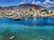 В Эгейском море спасли туристку, которая провела два дня на надувной лодке