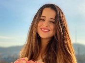 Співачка SLAVIA