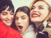 Звездная дружба: Даша Астафьева заобнимала Славу Каминскую