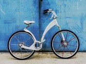 Концепт велосипеда, который складывается вдвое одним движением руки