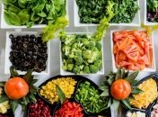 Як правильно харчуватися хворим на коронавірус: дієтолог озвучила поради