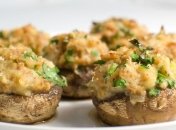 Рецепт дня: фаршированные шампиньоны запеченные в духовке