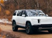 В Сети появились фотографии электрического внедорожника Rivian R1S в белом цвете