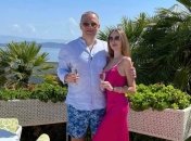 Богдан Торохтий с женой Алиной Левченко на отдыхе за границей