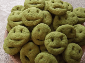 Печенье-смайлики со щавелем
