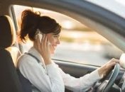 Для мам, ожидающих в машине своих детей из школы, увеличат штраф