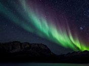 NASA показало северное сияние в черно-белом цвете 