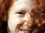 Прически для кудрявых волос