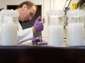 Врачи определили оптимальную дозу молока для детей