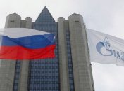 Чистая прибыль "Газпрома" сократилась вдвое