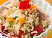 Рецепт дня: овощной салат с рисом