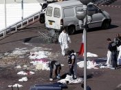 Теракт в Ницце: грузовик проехал 2 километра сквозь толпу людей