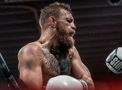 Макгрегор считает, что рекорд по нокдаунам принадлежит ему, а не Адесанье