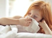 "Лечение" ОРВИ у ребенка: Евгений Комаровский объяснил, полезна ли капельница при высокой температуре