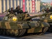 В Пхеньяне прошел военный парад