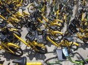 Поляк установил в Киеве новый рекорд восхождения на небоскреб велосипедом