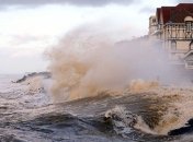 Из-за непогоды без света во Франции остались более 100 тысяч домов