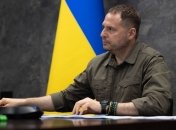 Ермак вважає, що на його місці повинен бути народ України та армія