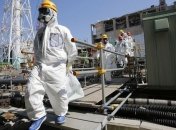 Клубы водяного пара замечены над одним из энергоблоков "Фукусима-1"