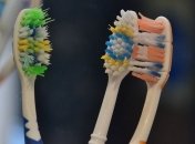 Вчені порадили, як вибрати зубну щітку