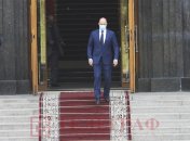 Шмыгаль едва не оконфузился из-за сломанной двери