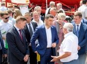 Гройсман рассказал, благодаря чему удастся повысить пенсии