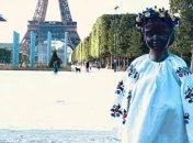 Памятник принцессе Анне в Париже одели в вышиванку