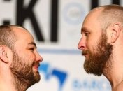 Хелениус забил в углу Кованацки и победил техническим нокаутом (Видео)