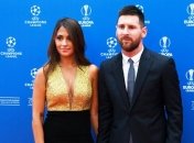 Месси получил тряпичный мяч - приз Фонда папы римского